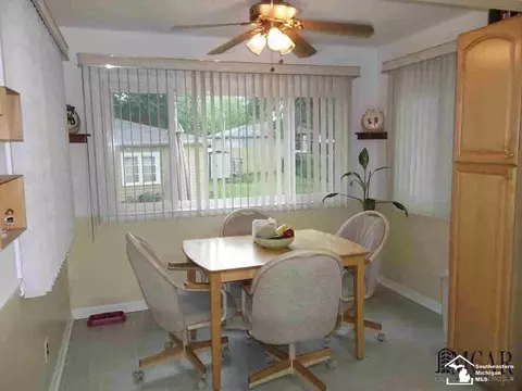 29277 Red Cedar, Flat Rock, MI 48134 photo 4