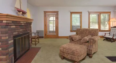 1202 Burr, Jackson, MI 49201 photo 5