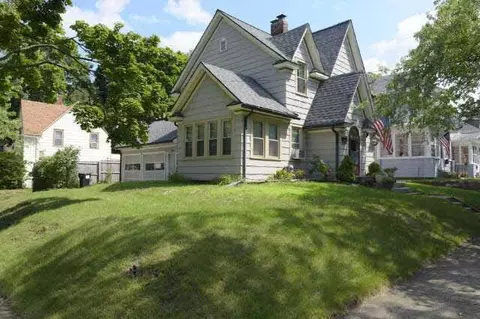 1202 Burr, Jackson, MI 49201 photo 3