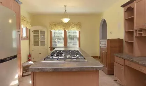 1202 Burr, Jackson, MI 49201 photo 9