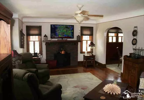 631 N Borgess, Monroe, MI 48162 photo 3