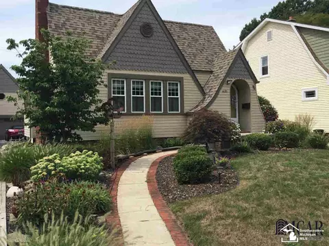 631 N Borgess, Monroe, MI 48162 photo 1