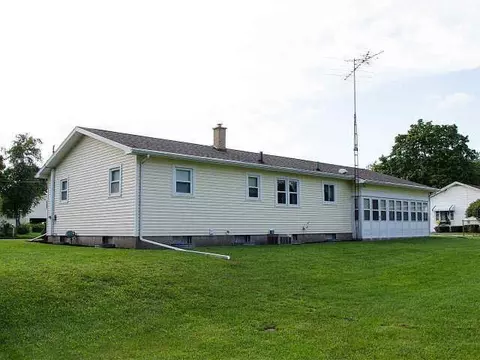 331 Seminole, Jackson, MI 49202 photo 2