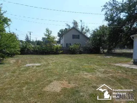 3125 Lakeview, Monroe, MI 48162 photo 5