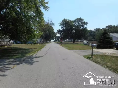 3125 Lakeview, Monroe, MI 48162 photo 8