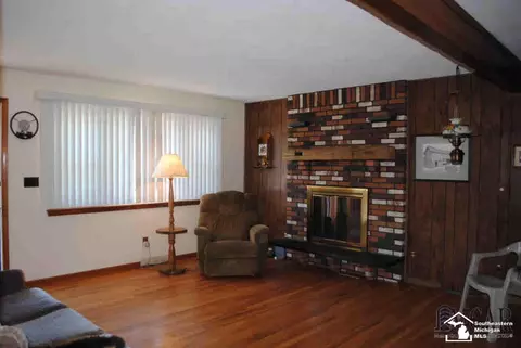 113 Kessler, Monroe, MI 48162 photo 8