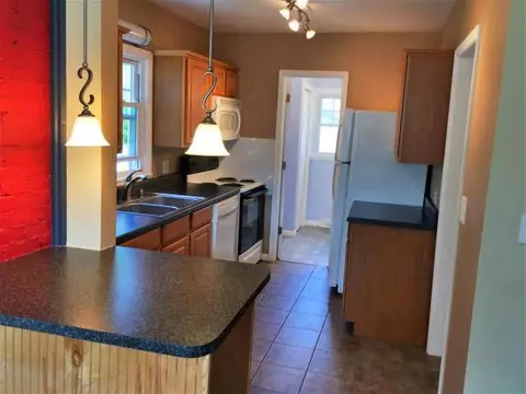 1112 Union, Jackson, MI 49203 photo 2