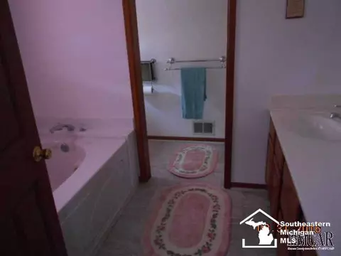 7889 Forestway, Monroe, MI 48161 photo 9
