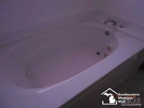 7889 Forestway, Monroe, MI 48161 photo 11