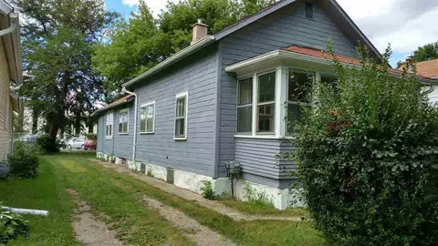 318 Johnson, Jackson, MI 49203 photo 4