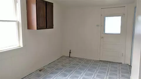 318 Johnson, Jackson, MI 49203 photo 9