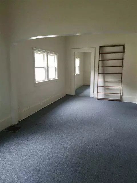 318 Johnson, Jackson, MI 49203 photo 11