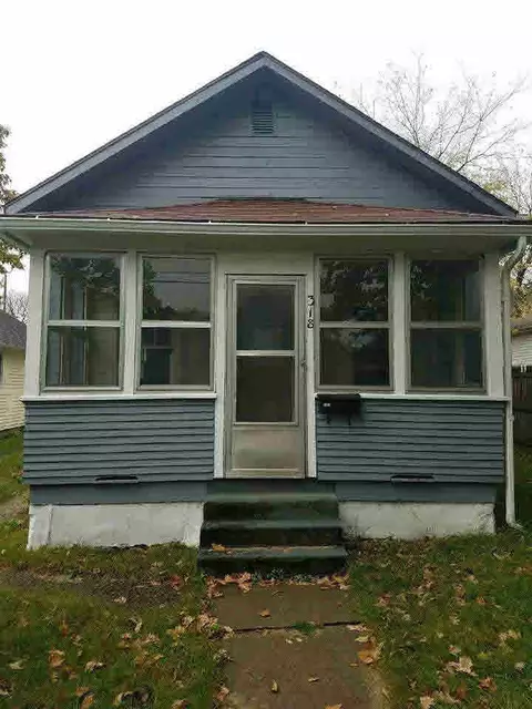 318 Johnson, Jackson, MI 49203 photo 2