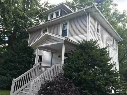 216 E Grv, Monroe, MI 48162 photo 2