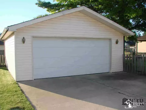 610 Toll, Monroe, MI 48162 photo 12