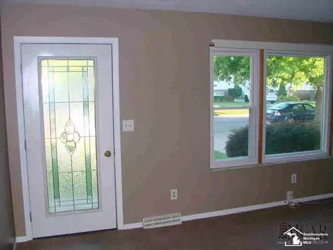 610 Toll, Monroe, MI 48162 photo 3