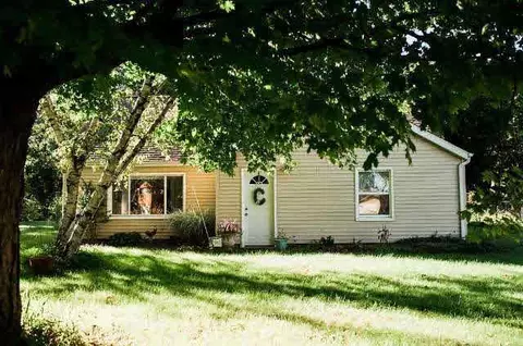 2912 Chippewa, Jackson, MI 49202 photo 1