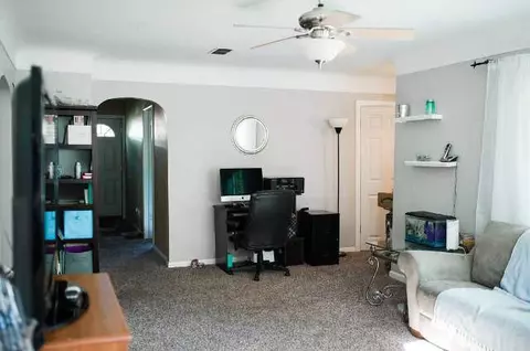 2912 Chippewa, Jackson, MI 49202 photo 2