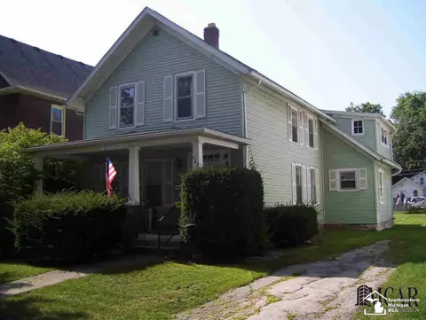 422 E Third, Monroe, MI 48161 photo 2