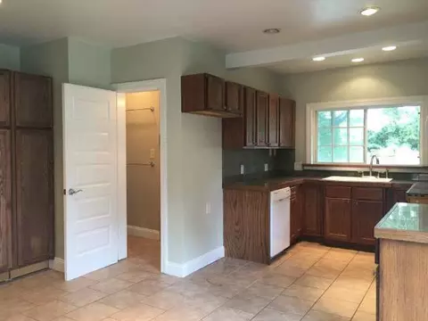 203 Pierce, Jackson, MI 49203 photo 14