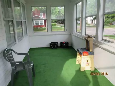811 Union, Jackson, MI 49203 photo 2