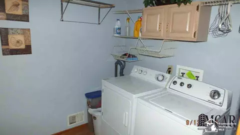 1099 Eagle, Temperance, MI 48182 photo 23