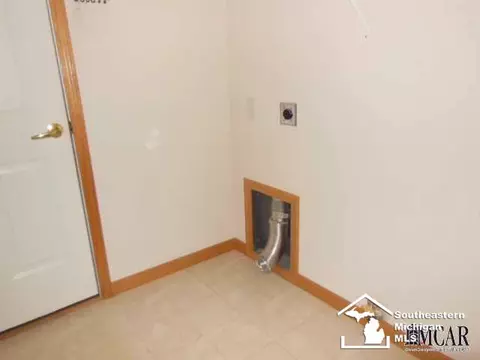 2434 Sutton, Temperance, MI 48182 photo 14