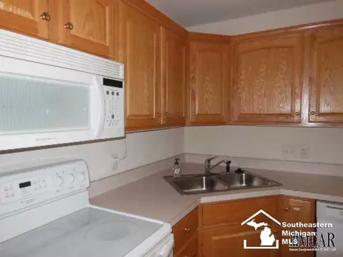 2434 Sutton, Temperance, MI 48182 photo 9