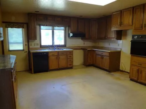8050 Pomeroy, Parma, MI 49269 photo 3
