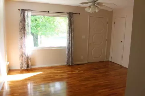 204 Lark, Jackson, MI 49202 photo 4