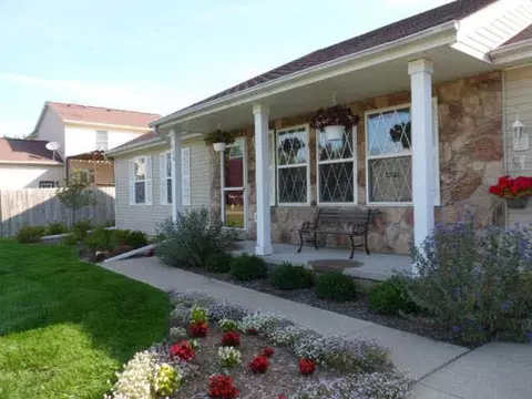 808 Illinois, Tecumseh, MI 49286 photo 1