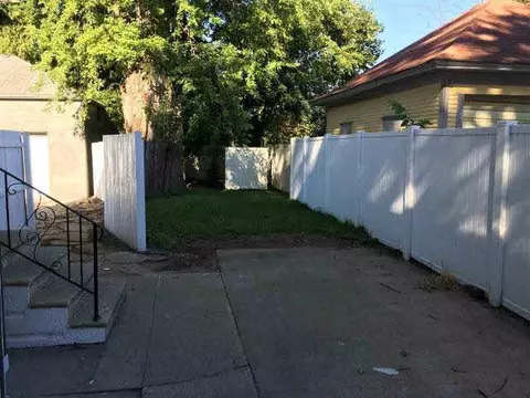 1042 Fourth, Jackson, MI 49203 photo 5
