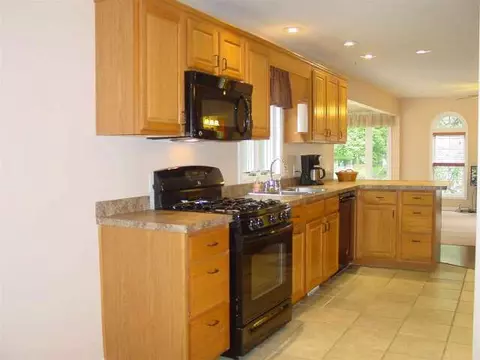 1432 Ambs, Jackson, MI 49201 photo 7