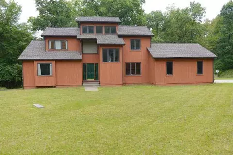 7333 Hague, Jackson, MI 49201 photo 1