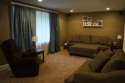 3746 Blackman, Jackson, MI 49201 photo 3