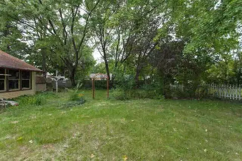 2306 Dover, Jackson, MI 49202 photo 5