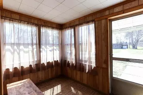 215 S Sutton, Jackson, MI 49201 photo 14