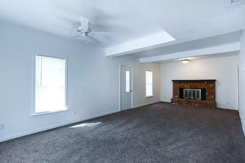 215 S Sutton, Jackson, MI 49201 photo 6