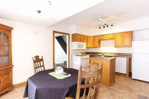 215 S Sutton, Jackson, MI 49201 photo 4