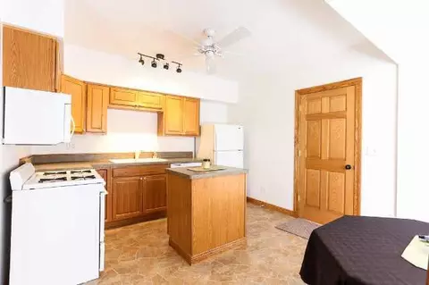 215 S Sutton, Jackson, MI 49201 photo 2
