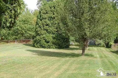 1760 Center, Temperance, MI 48182 photo 5
