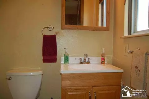 1760 Center, Temperance, MI 48182 photo 20