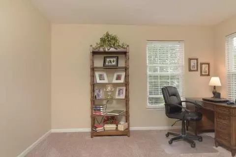 916 Oakbrook, Jackson, MI 49203 photo 15