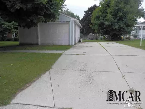 476 N Roessler, Monroe, MI 48162 photo 12