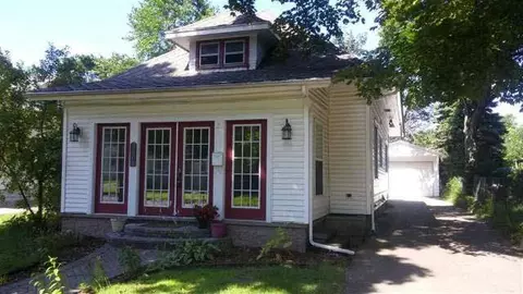118 N Thompson, Jackson, MI 49202 photo 1