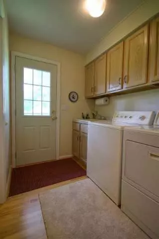 3020 Warwick, Jackson, MI 49203 photo 27