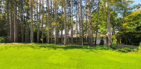 3020 Warwick, Jackson, MI 49203 photo 3