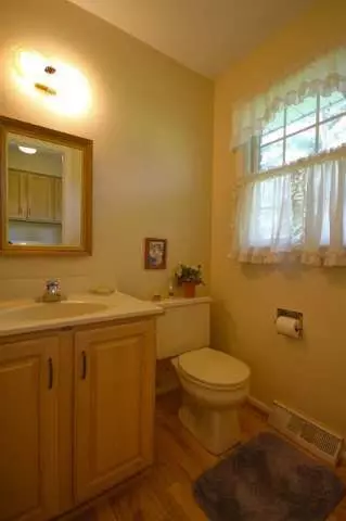 3020 Warwick, Jackson, MI 49203 photo 28