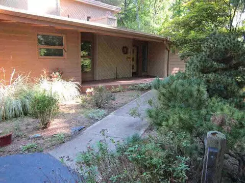 3941 Kathmar, Jackson, MI 49203 photo 2