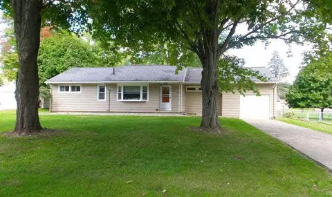 1508 Strathmoor, Jackson, MI 49203 photo 1